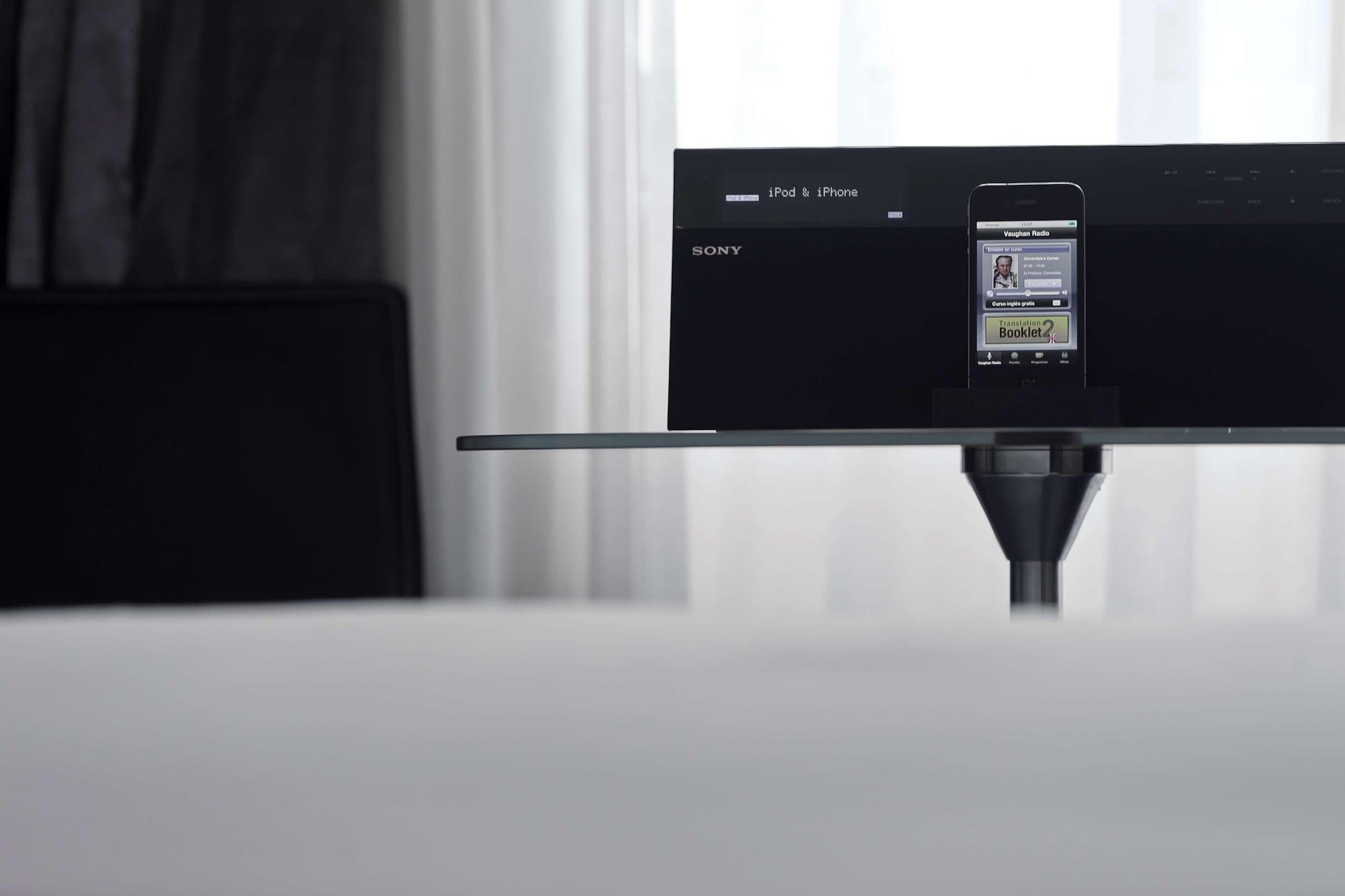 Hotel Lopez De Haro Bilbao Eksteriør billede The Apple Remote Dock