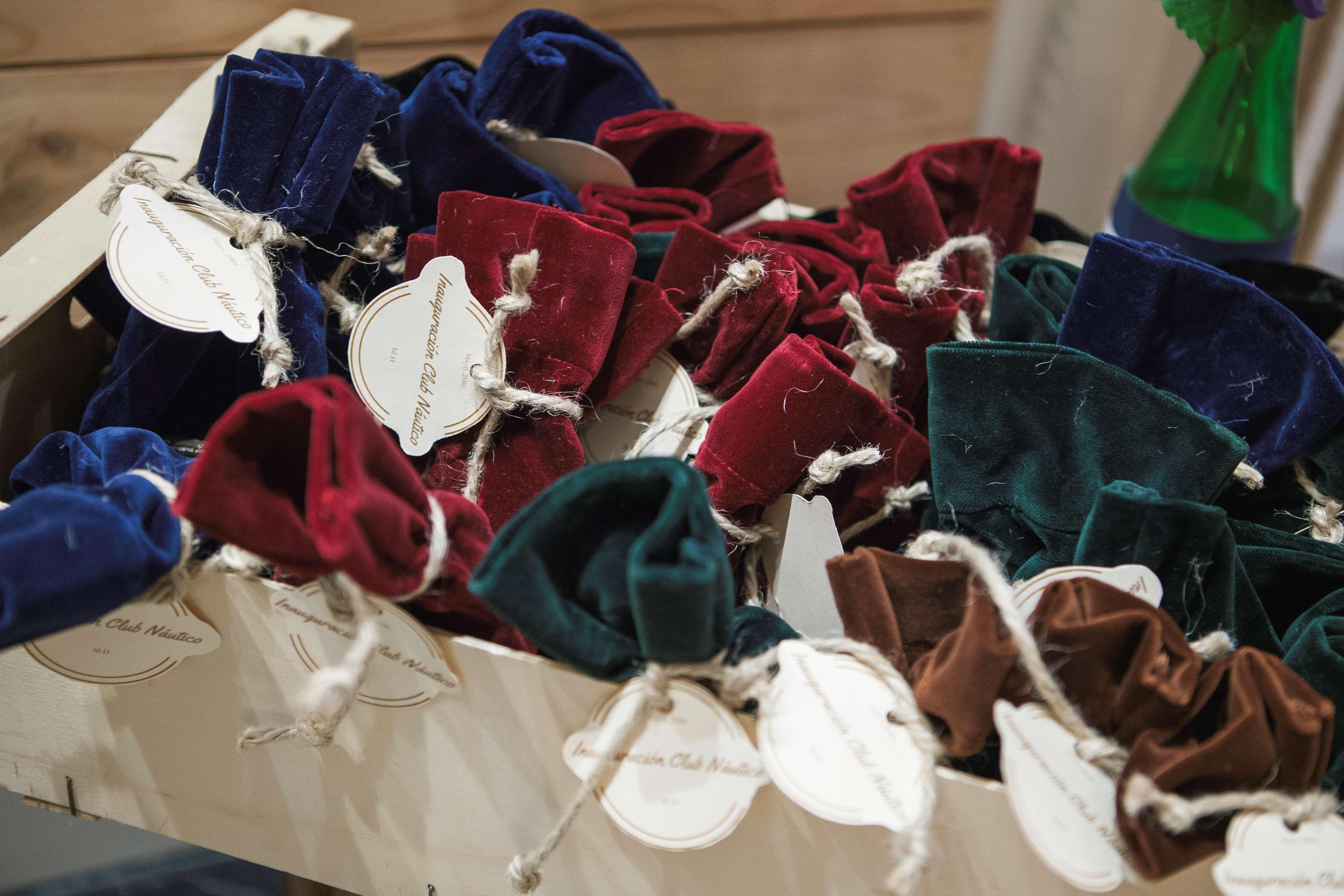 Hotel Lopez De Haro Bilbao Eksteriør billede A selection of velvet pouches