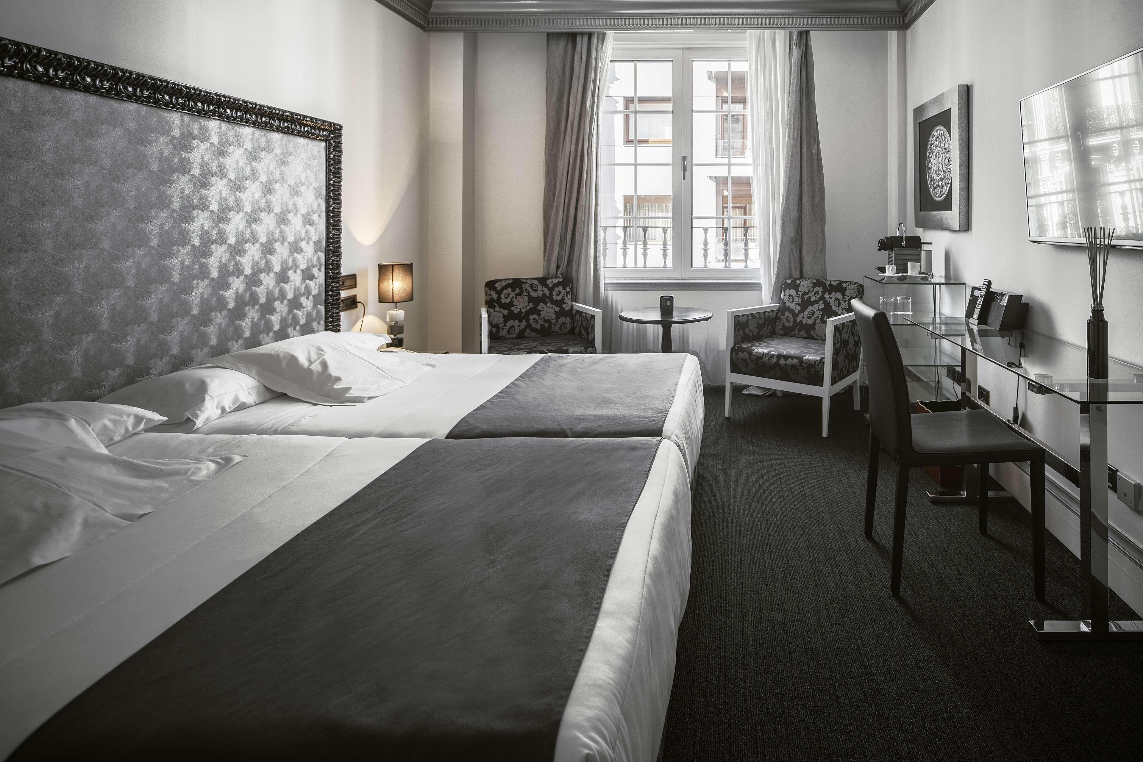 Hotel Lopez De Haro Bilbao Eksteriør billede
