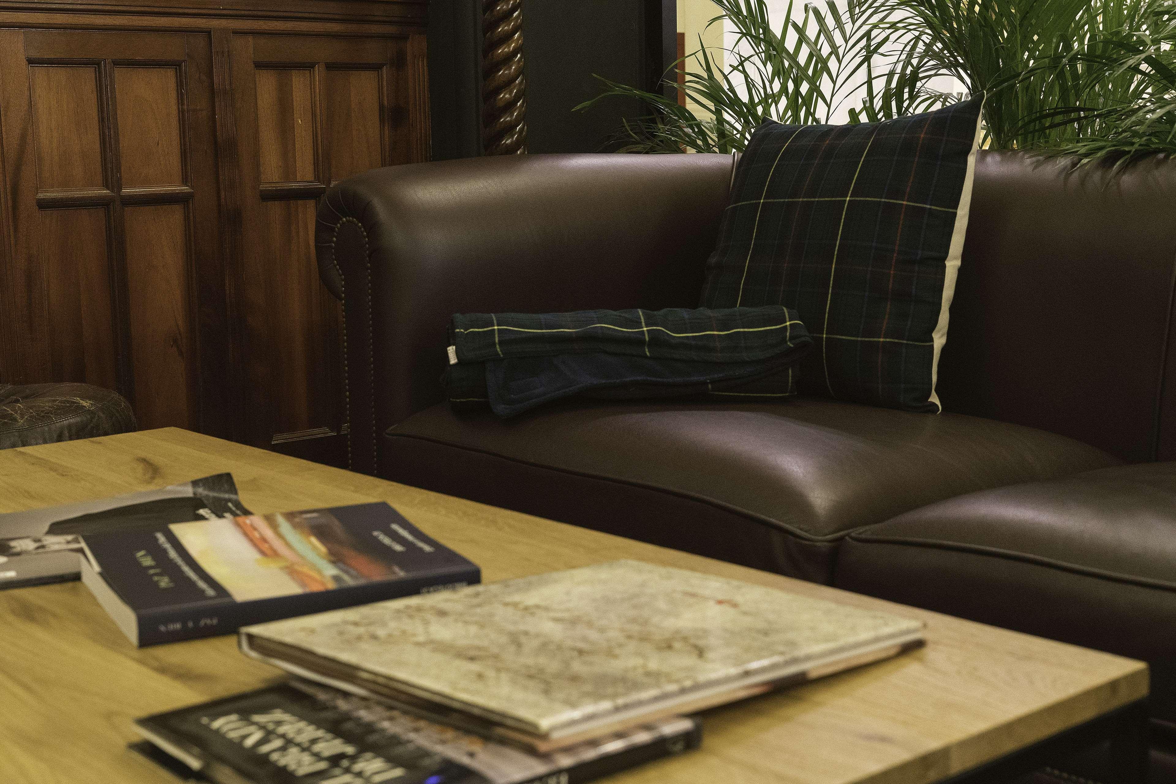 Hotel Lopez De Haro Bilbao Eksteriør billede A tartan blanket