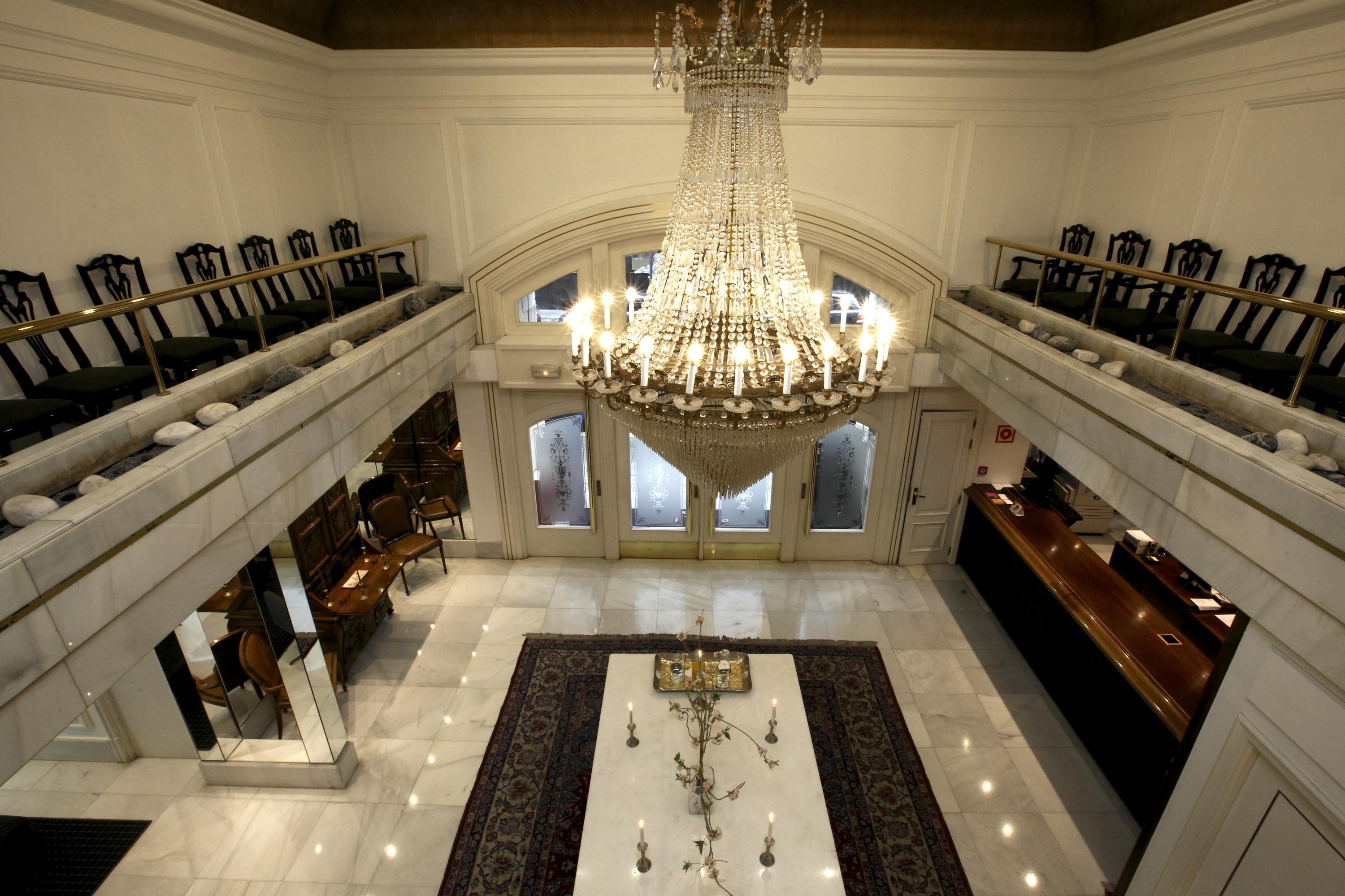 Hotel Lopez De Haro Bilbao Eksteriør billede The lobby of the hotel