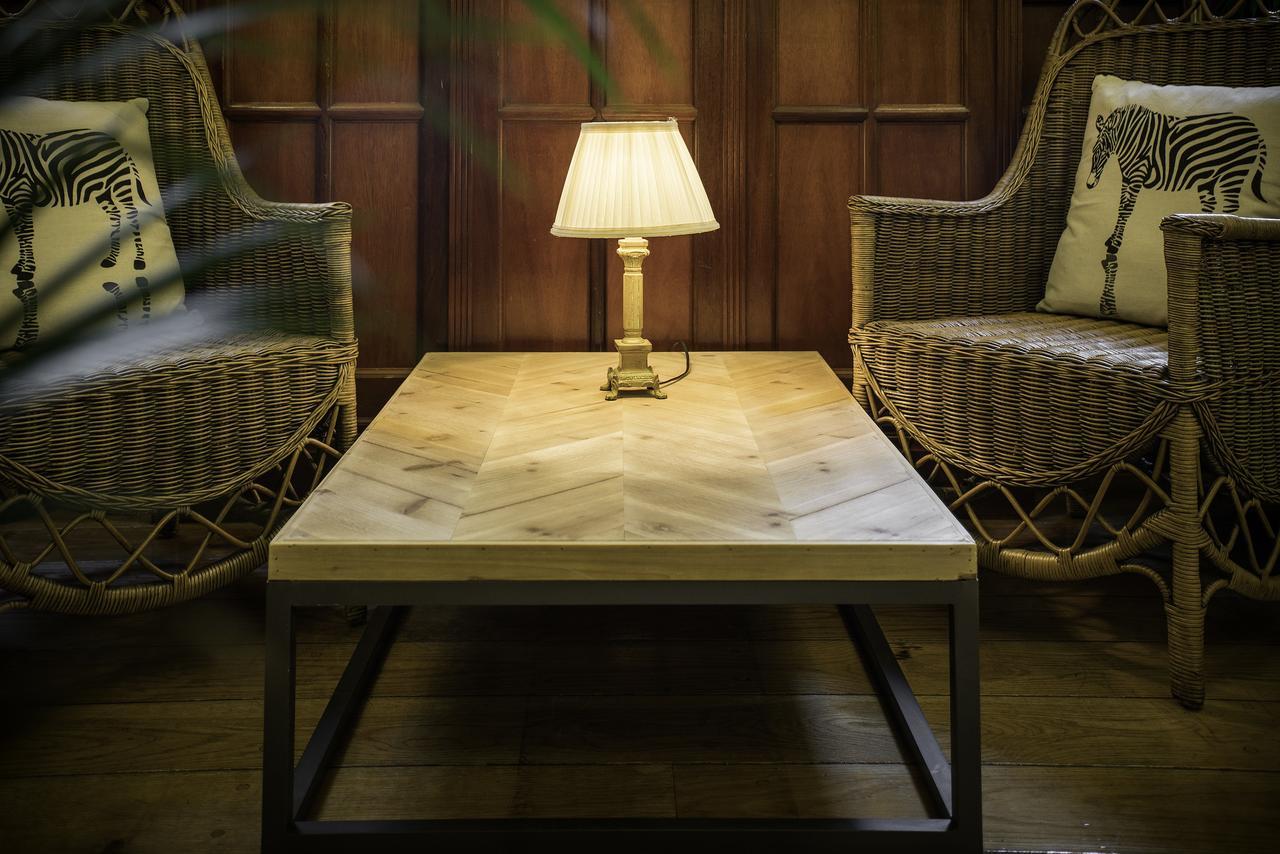 Hotel Lopez De Haro Bilbao Eksteriør billede A table made from a slab of kauri wood